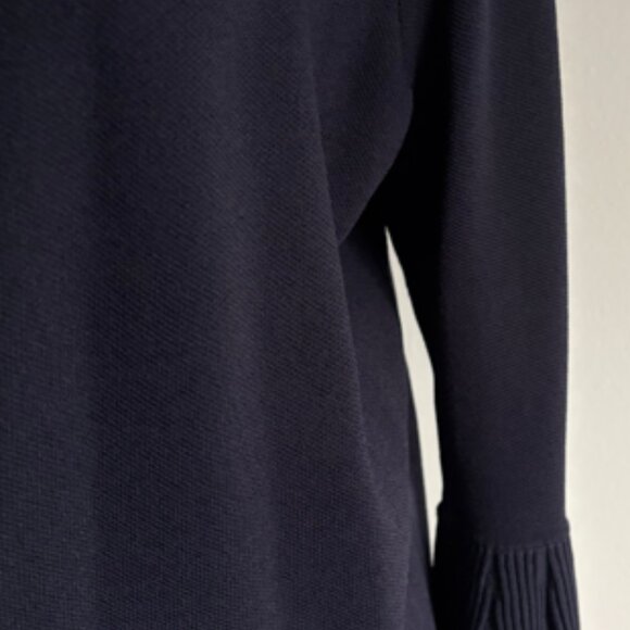 Elegant Navy Knit Cardigan with Pleated Cuffs – Size M - Picture 3 of 5